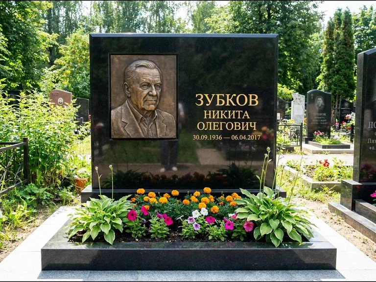 Памятник с барельефом — выполненная работа 19 в Сочи