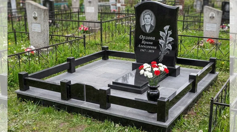 Памятник с гравировкой калл — выполненная работа «Орлова» в Сочи