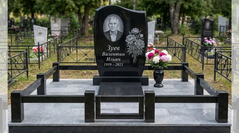 Памятник с гравировкой пионов — выполненная работа «Зуев» в Сочи