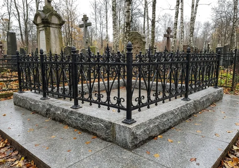 Установка ограды на гранитную плитку по периметру в Сочи